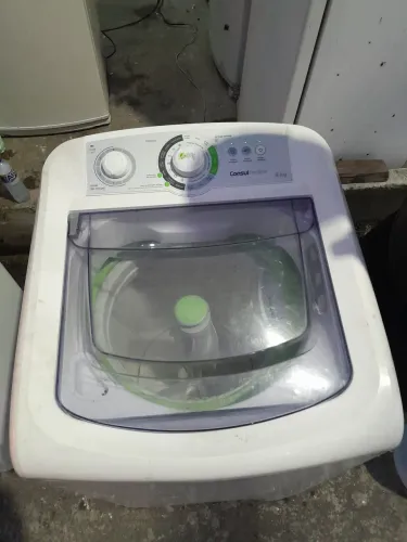 Vende uma máquina de lavar  consul 9 kls foncionando 