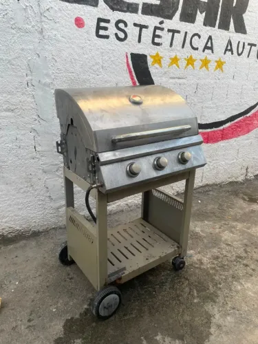Churrasqueira a Gás Suggar CH5001IX Inox com Carrinho - R$ 1.500