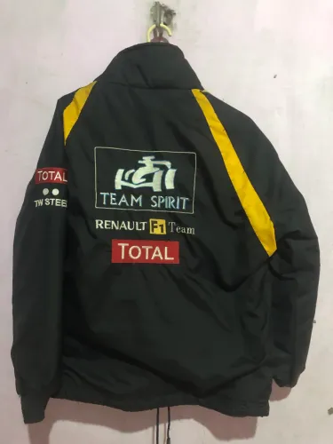 Jaqueta automotiva bordada