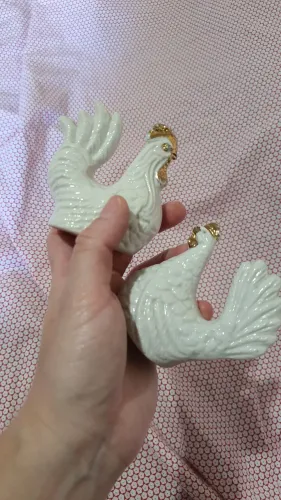 Galinha de porcelana conjunto com detalhes dourados antiga