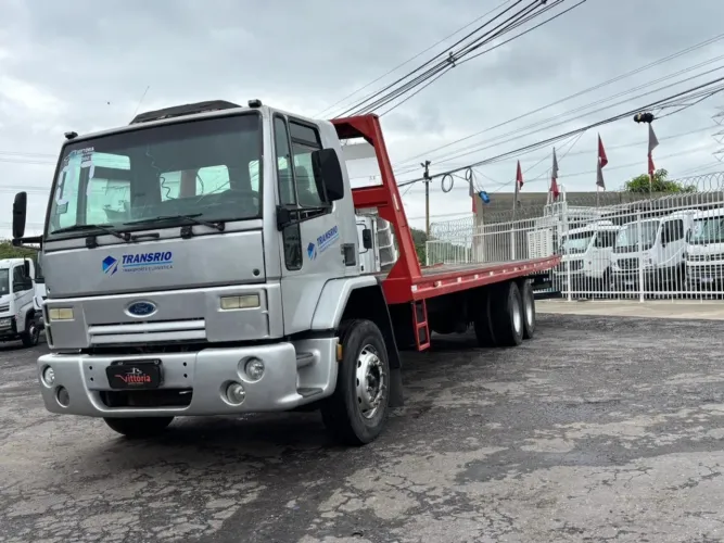 Ford Cargo 2428 2007