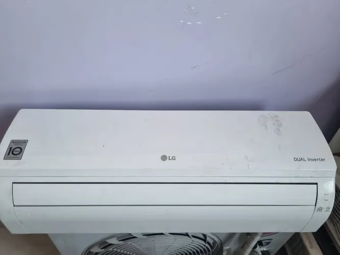Vende se Central de 9.000 btus LG inverter