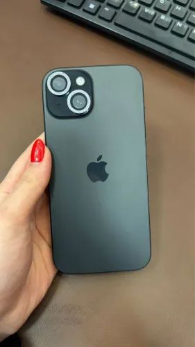 iPhone 15 - 128GB - 99% saúde de bateria
