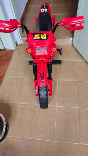 Moto Cross infantil elétrica , super conservada , funcionando e com manual de instrução