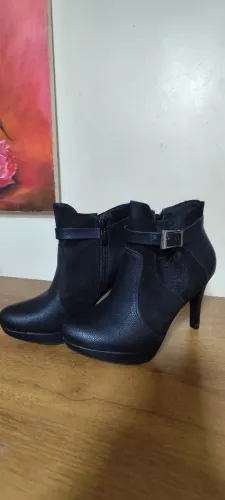 Bota Cano Curto Salto fino num 35 Picadilly