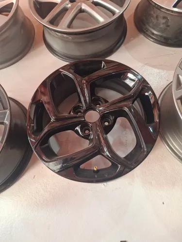 Jogo de rodas Citroën preta Aro 16
