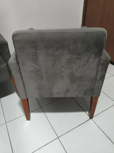 POLTRONAS EM VELUDO