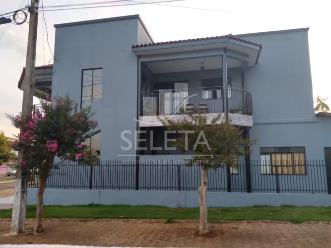 Linda Casa à venda, no Centro de IBEMA - PR, com 280m2 const. e 760m2 de Terreno