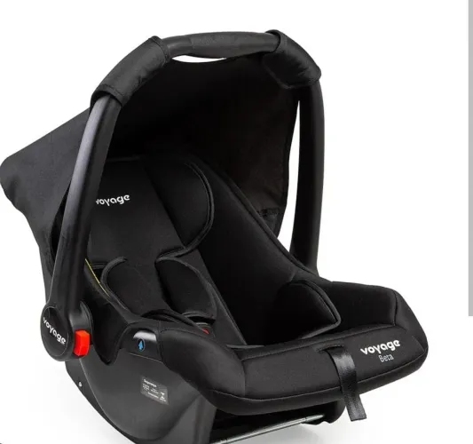 Bebê conforto , Semi-novo,entrego nas proximidades do nova cidade