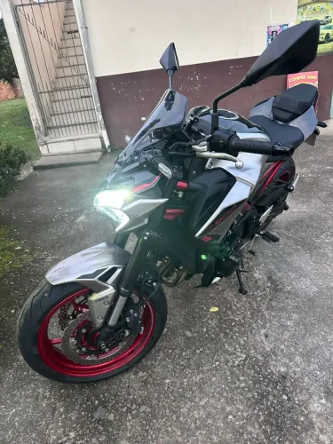 Vendo moto kawasaki z900