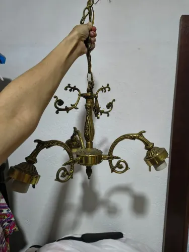 Lustre antigo em latão/bronze - 3 braços - funcionando