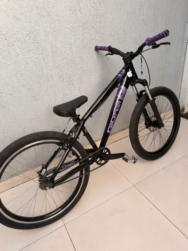 GIOS BR STREET PRETA COM ROXO - ESTILO GRAU / ROLEZÃO 