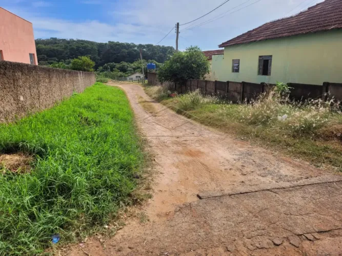 Área 100m² da avenida