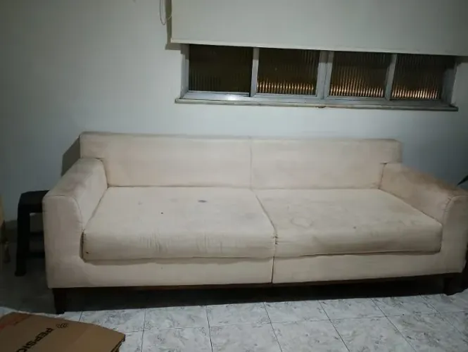 Sofás Fixo 3 lugares  - 2,20 m com almofadas  para encostar