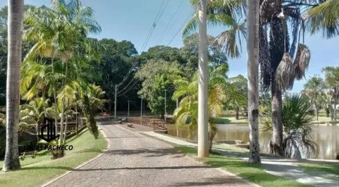Lote- 1.217,49 m², condominio fechado- Guapó