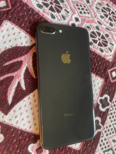 iPhone 8 Plus