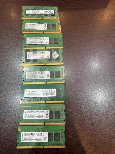 Lote 8 - memória DDR4-2400 4GB 