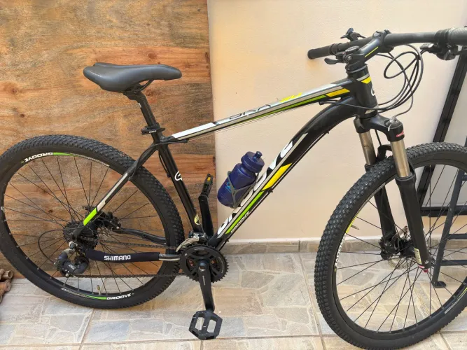 Bike MTB Groove - Aro 29 - Tamanho 19 - Toda Shimano