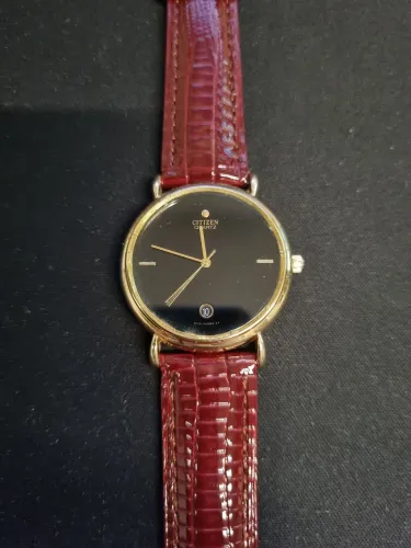 Relógio Citizen à Quartzo - Estilo "Dress Watch" Super Fino