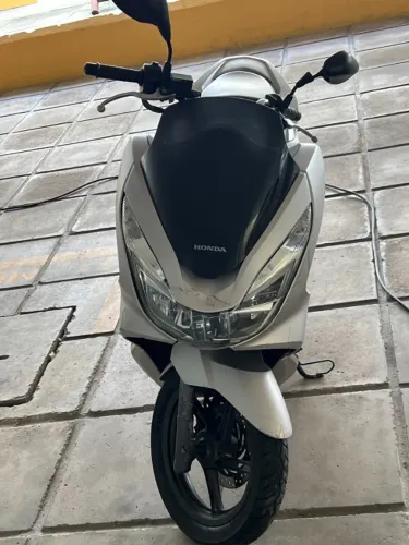 Honda PCX 150 cinza