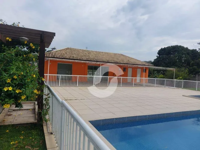 Terreno à venda, 200 m² por R$ 81.000,00 - Ipiíba - São Gonçalo/RJ