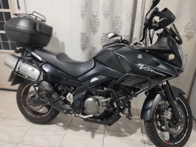 Vende-se moto v strom 650 