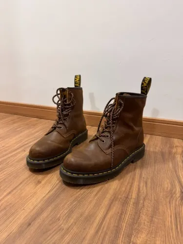 Bota Dr Martens 1460 Dark Tan Couro legítimo