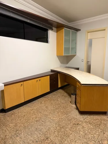 Escritorio planejado com pedra de marmore