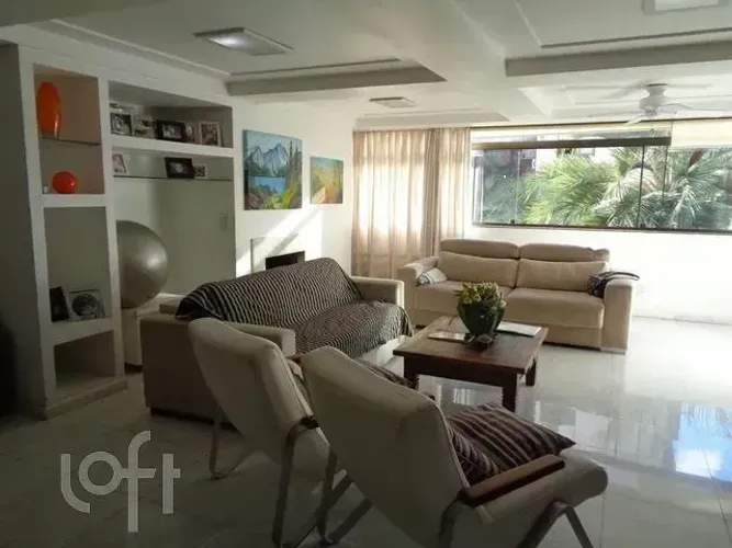 Apartamento em Moinhos de Vento com 125 m², 3 quartos, 1 suíte, 1 vaga, churrasqueira,