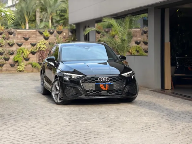Audi A3 Sed. Perform. Black 2.0 TFSI S-tronic 2022