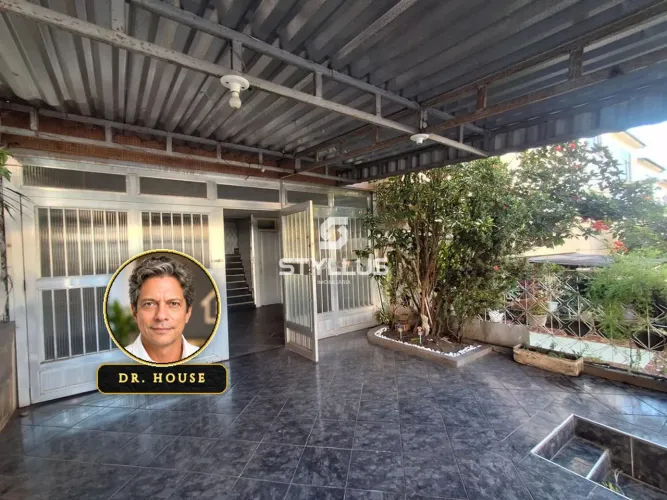 Casa Charmosa com Varanda e Sol da Manhã em Todos os Santos! M57N