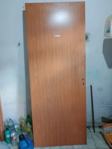 Vende-se portas