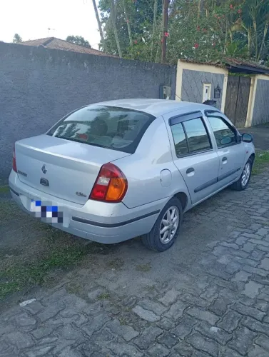 Renault Clio RT/ Privilège 1.6 16V 5P 2003