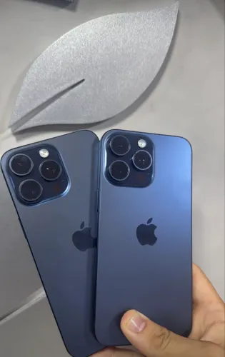 iPhone 15 pro Max azul