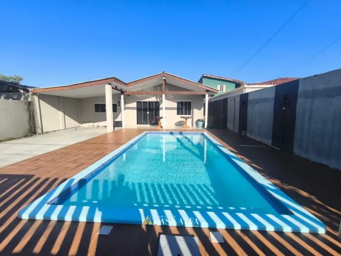 Casa individual com piscina Gaivotas Matinhos