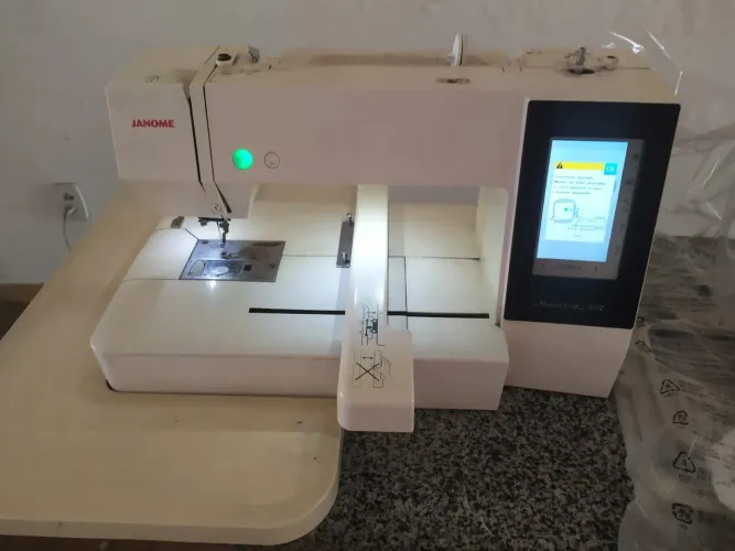 Máquina de bordar Janome 500e