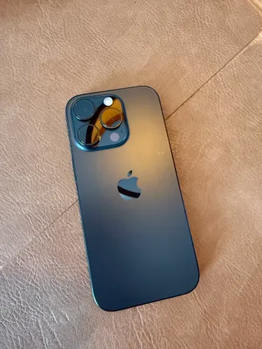 iPhone 16 pro garantia Apple ,128GB; saúde da bateria 98%