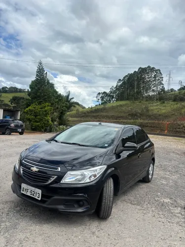 Chevrolet Onix Hatch LT 1.0 8V Flex Power Mec. 4P 2014