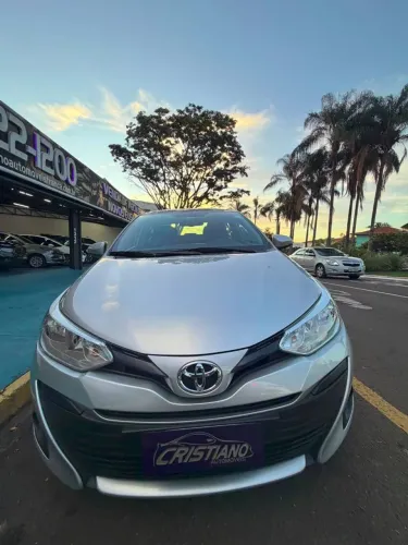 Toyota Yaris XL Sedan 1.5 Flex 16V 4P Aut. 2019