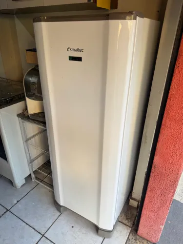Geladeira Esmaltec ROC31 PRO 293L Branca com Compressor Inverter - 110V