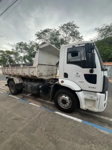 Caçamba Ford cargo 1319 2012