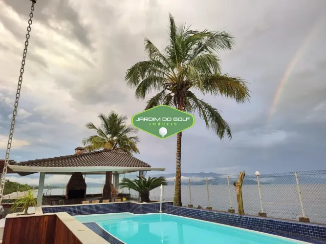 Casa em condomínio à venda no Praia da Enseada - Casa pé na areia