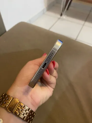 Vendo celular iPhone 15pro Max com a tela pra troca funcionando tudo normal 