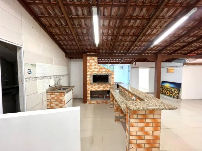 Casa ALUGUEL 4 DORMITÓRIOS (sendo 01 suíte) - Barreiros, SÃO JOSÉ - SC REF: 1955671