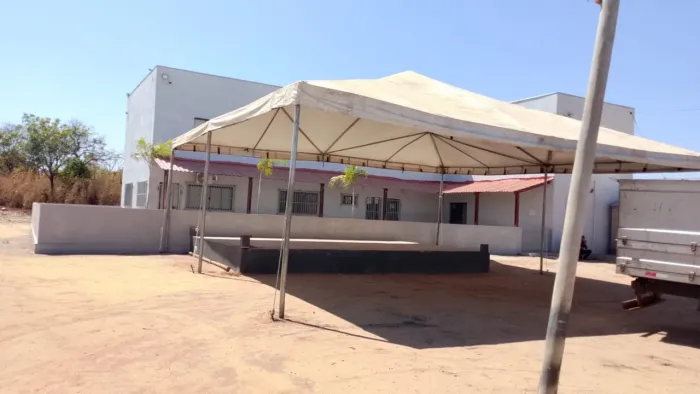 Vendo tenda 10 por 10