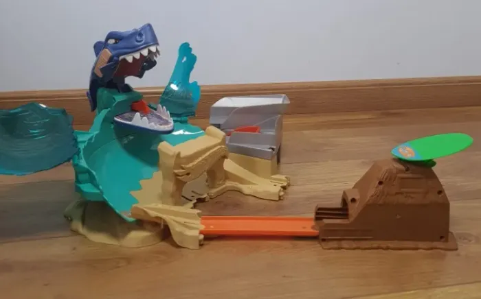 Pista Hot Wheels city - Ataque do tubarão