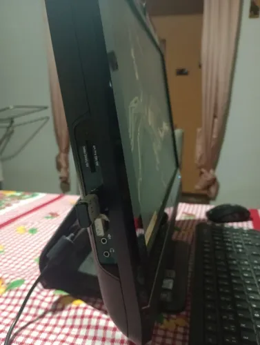 Computador All in One HP + Teclado e Mouse