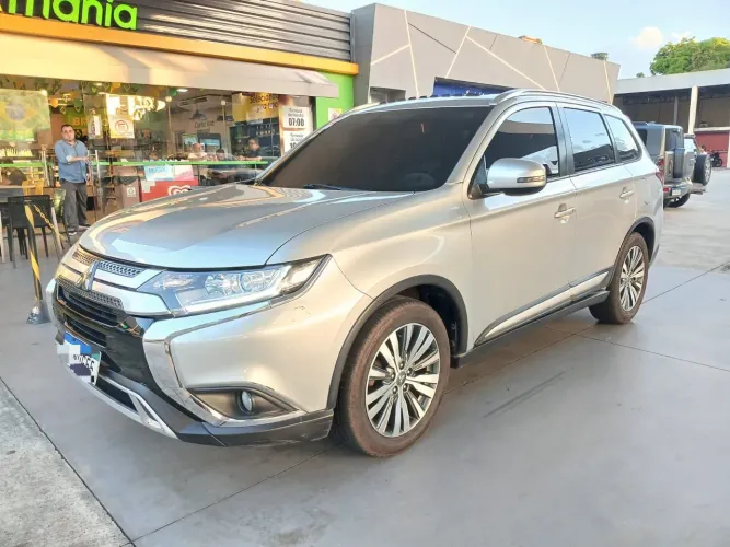 Mitsubishi Outlander HPE 2.0 16V 5P Aut. 2020