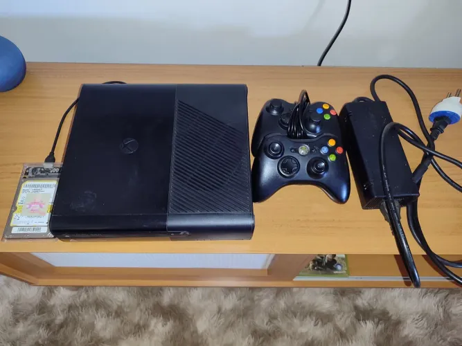 Xbox 360 desbloqueado HD com mais de 100 jogos e dois controles