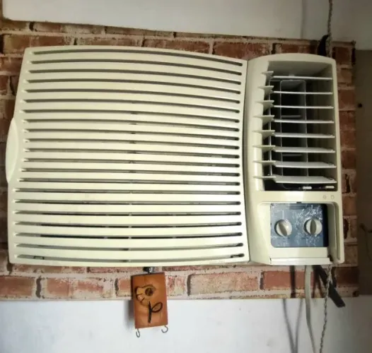 Ar-Condicionado 12.000 BTUs 220V R$ 750 - Funcionando | Negociável